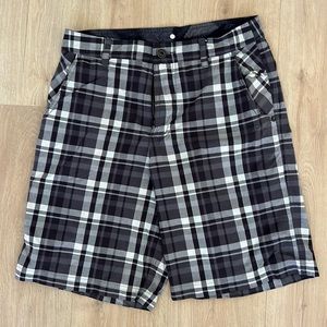 Men’s Lululemon Black White Check 10.5” Short